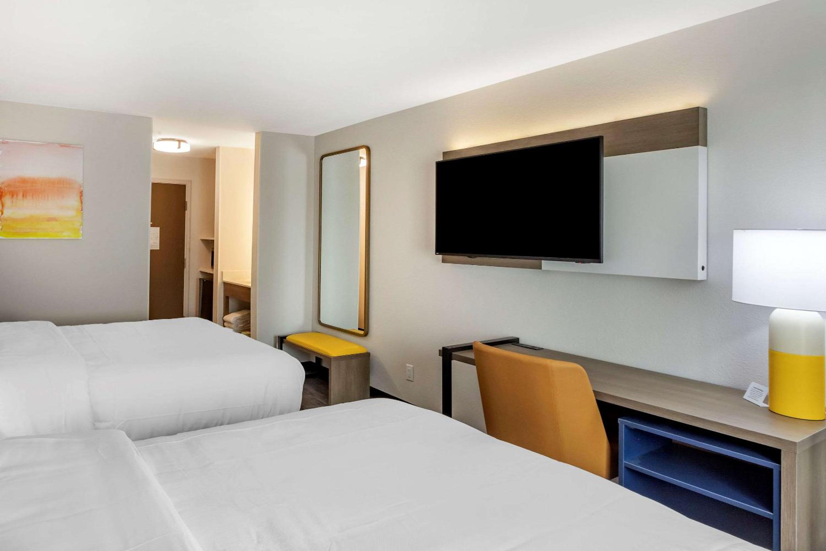 Comfort Inn Mount Pleasant - Racine - Property Image 3