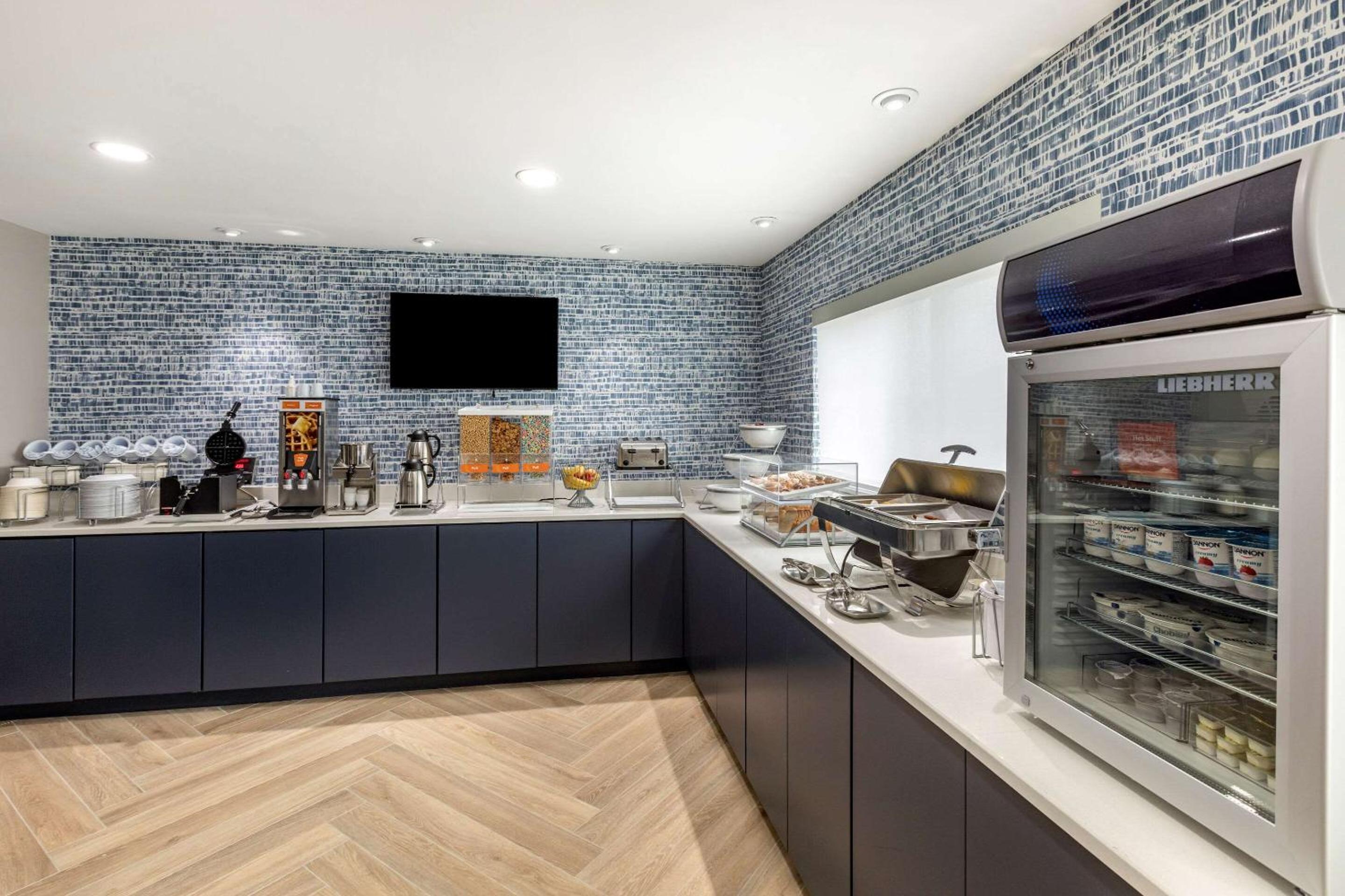 Comfort Inn Mount Pleasant - Racine - Property Image 1