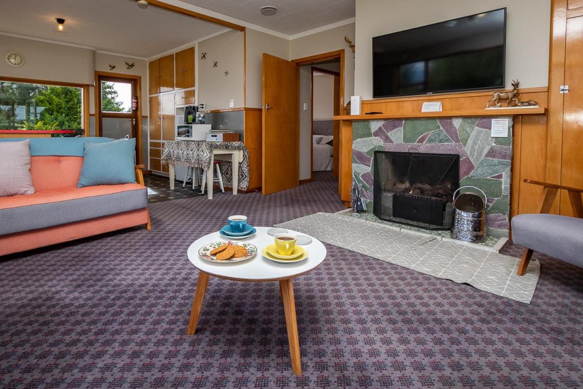 Grand View - Te Anau Holiday Home view 3