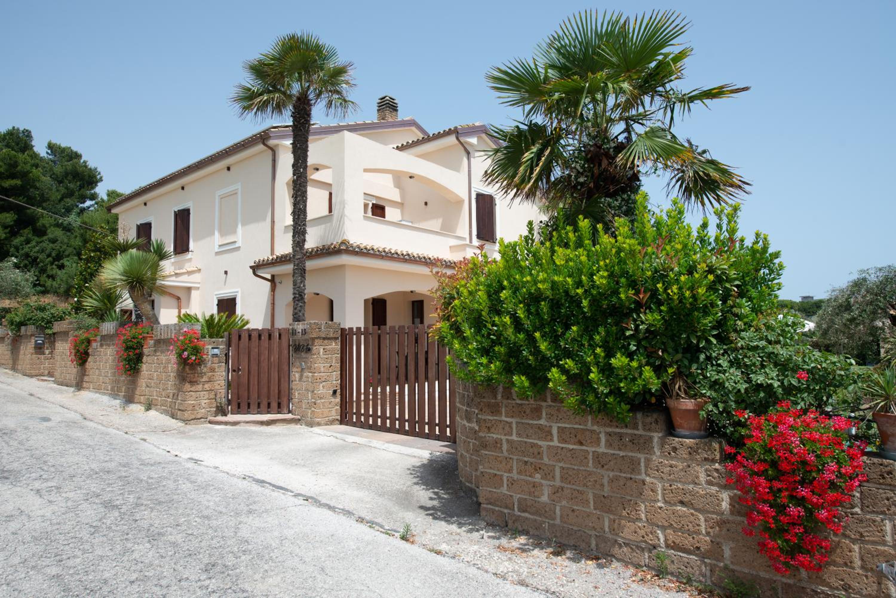 B&B Isa view 2