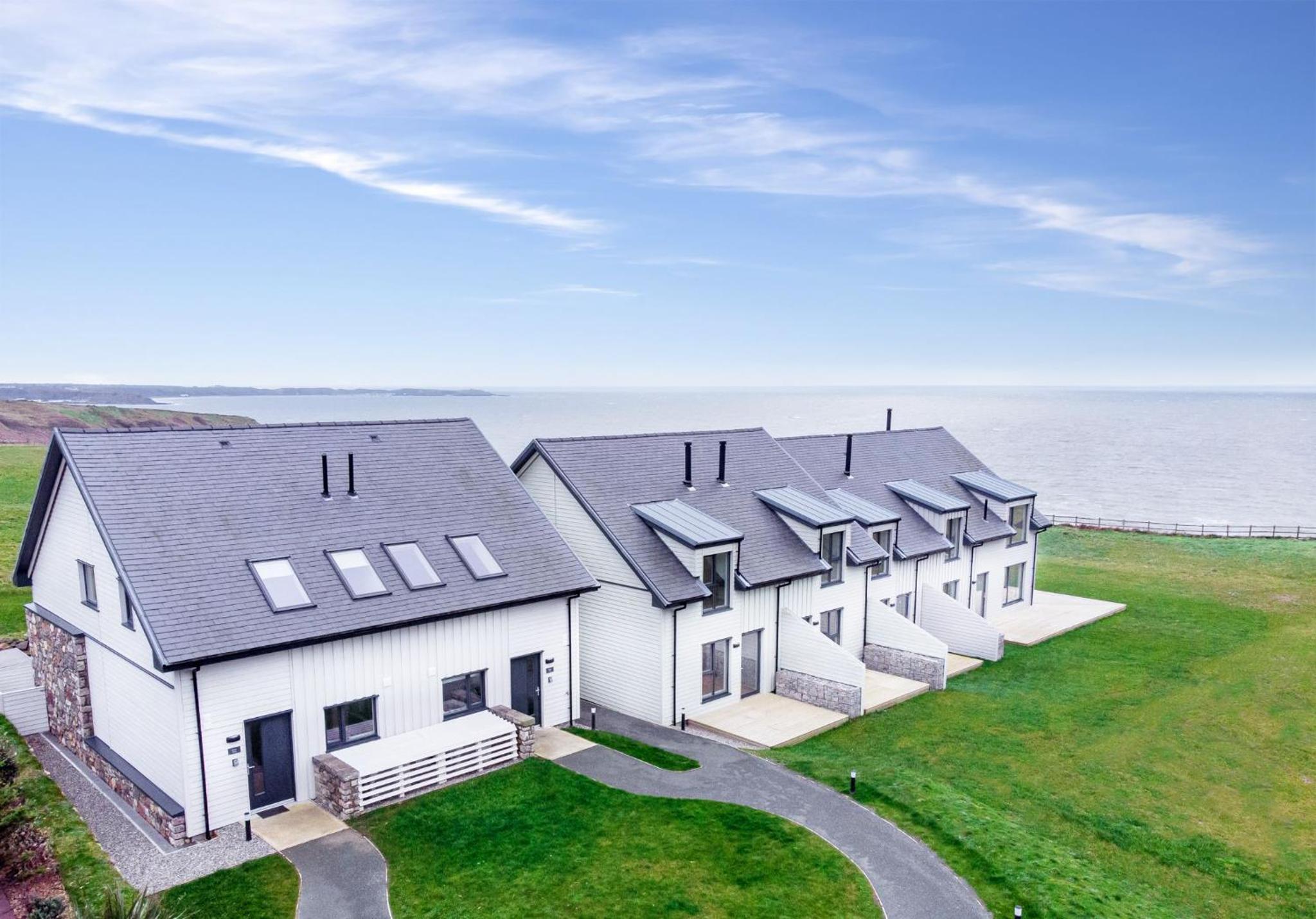 Porth Oer by Together Travel - Luxury Seaside Cottage view 2