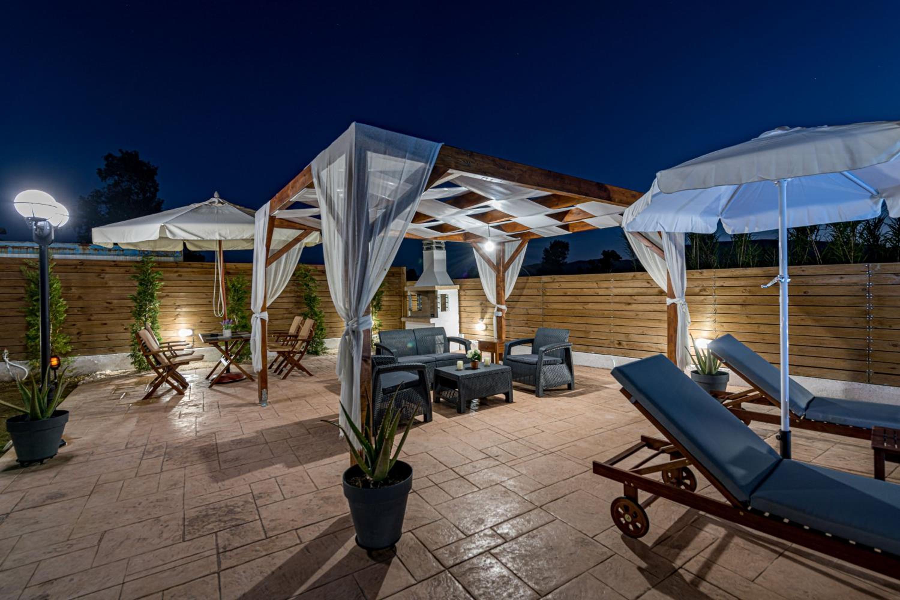 Blossom Villa photo 2