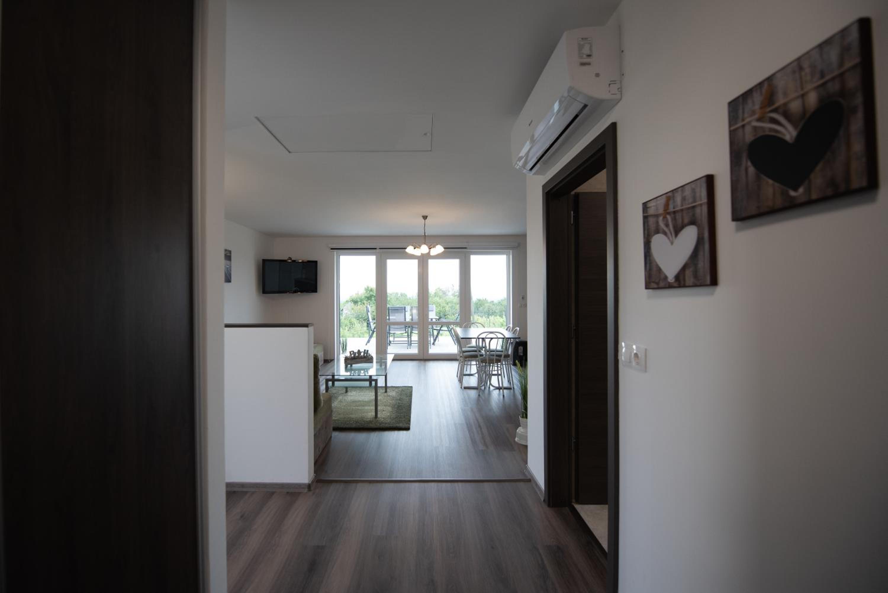 Bridgiet Home Apartman view 3