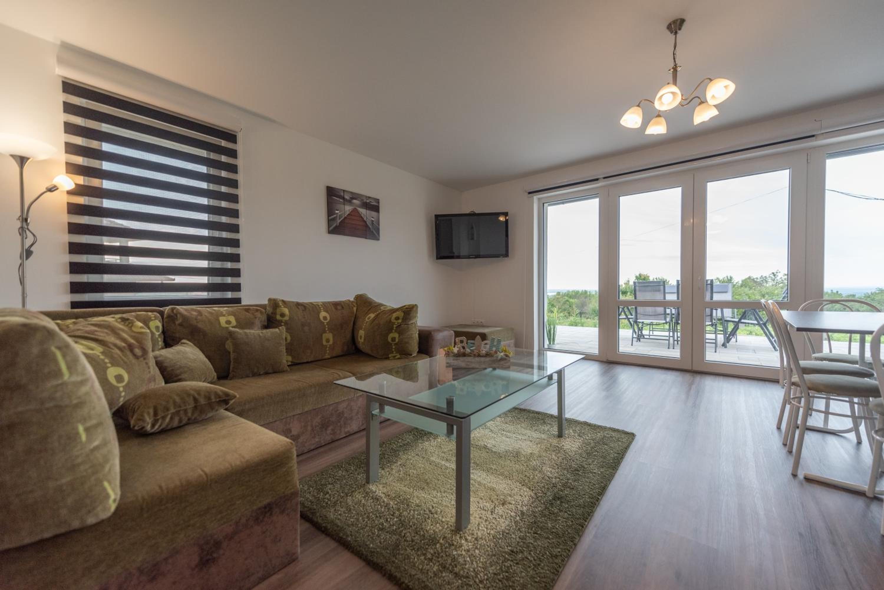 Bridgiet Home Apartman view 4