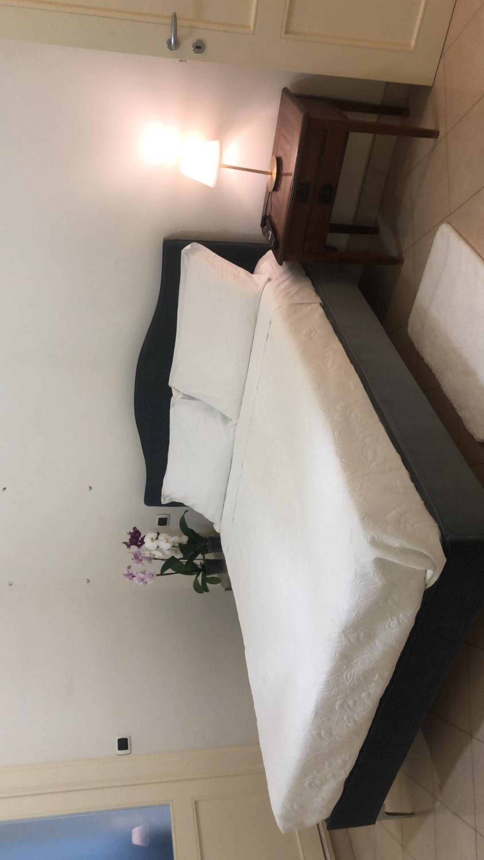 maison flores deluxe
