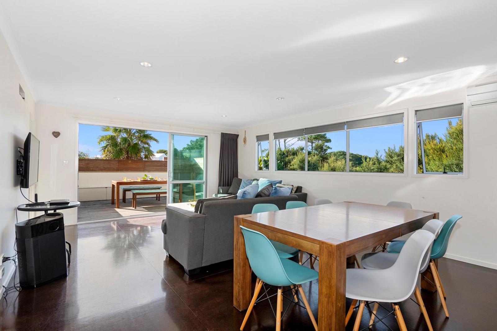 The Nautical Bach - Mangawhai Heads Holiday Home view 3