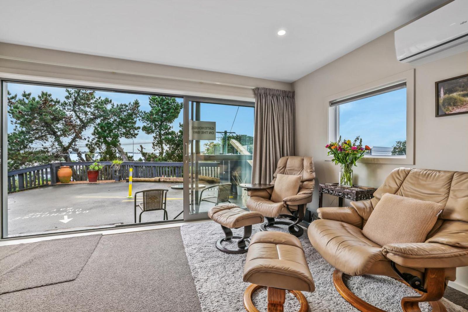 Gatehouse on the Bay - Christchurch Holiday Unit view 2