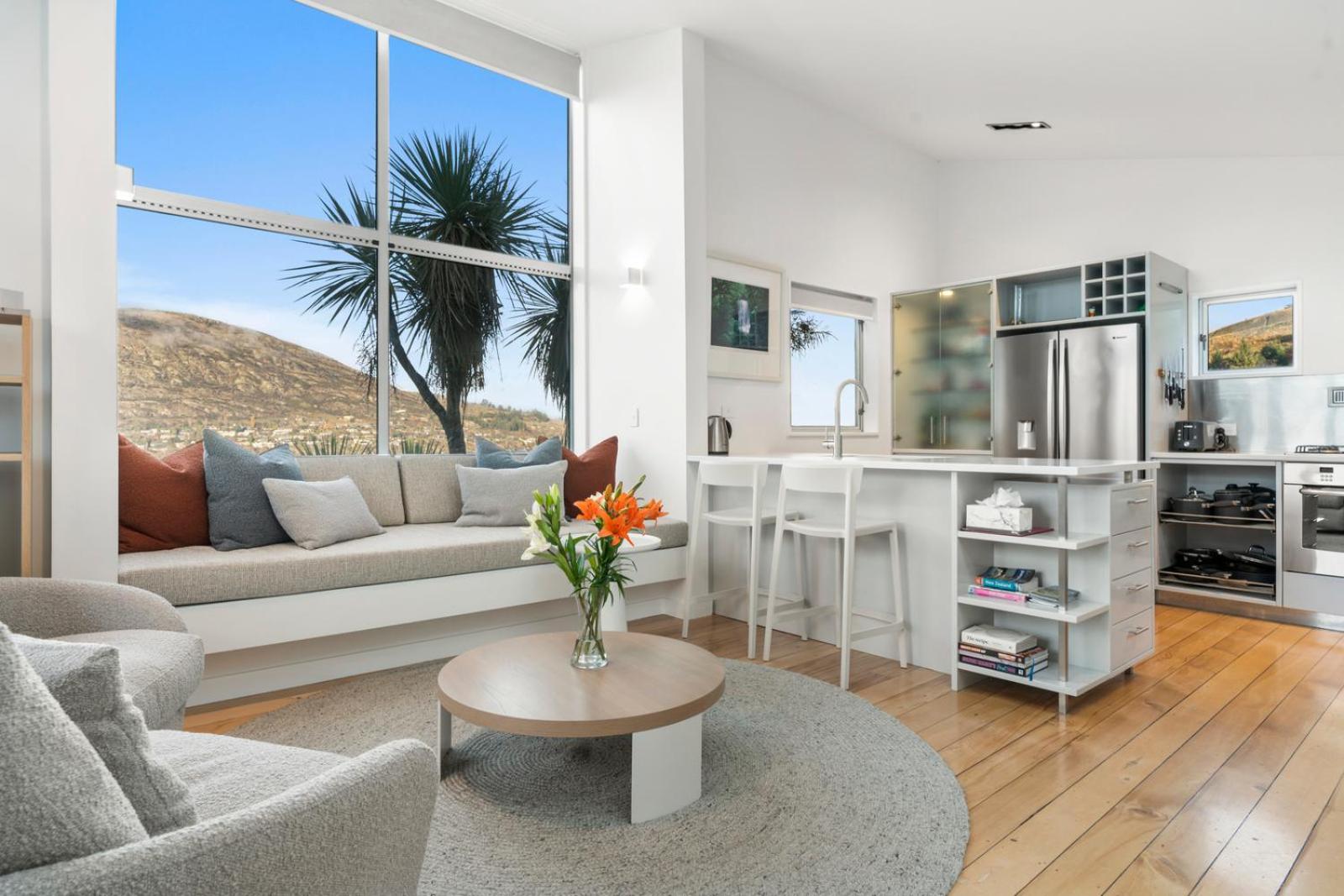 A Stunning Stay - Queenstown Holiday Home