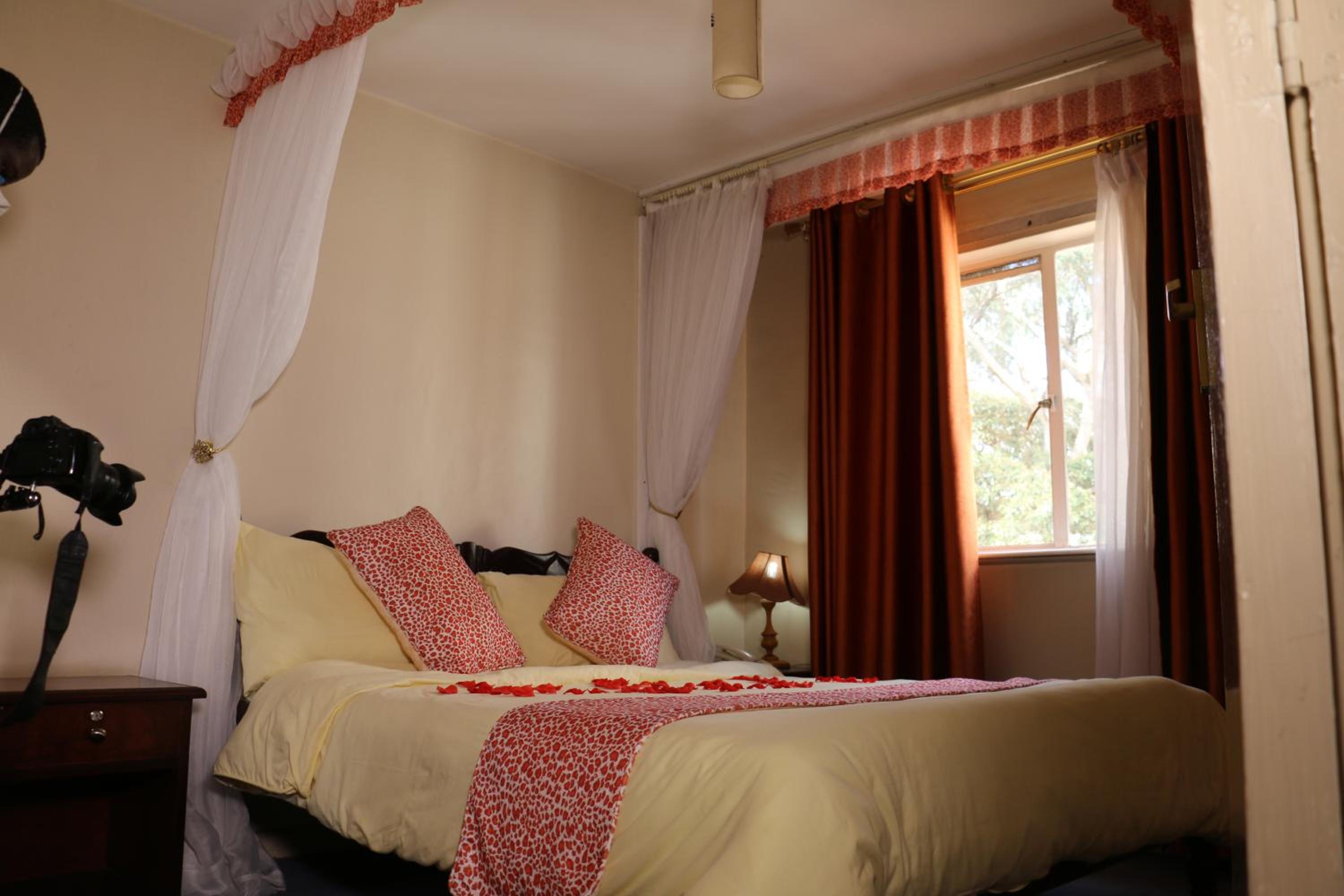 LMS Guest House photo 4