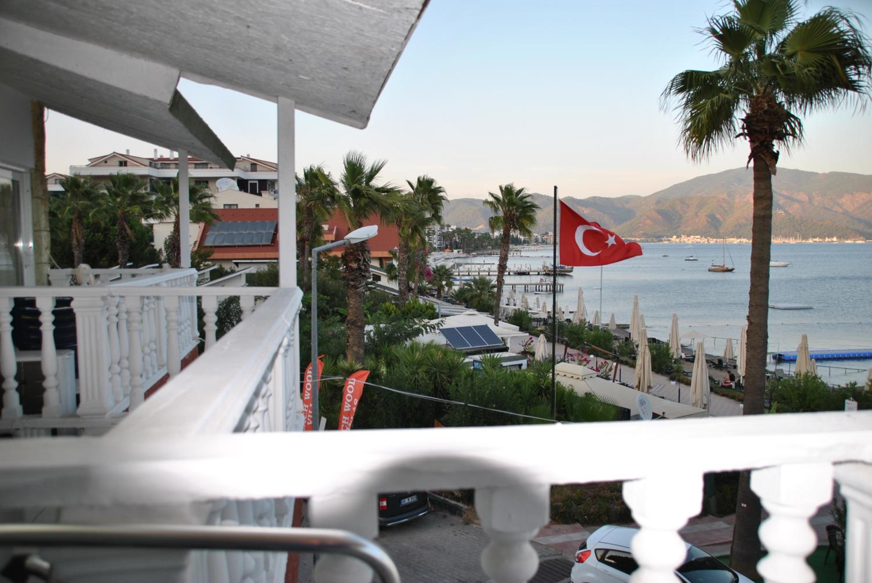 Uysal Motel Beach