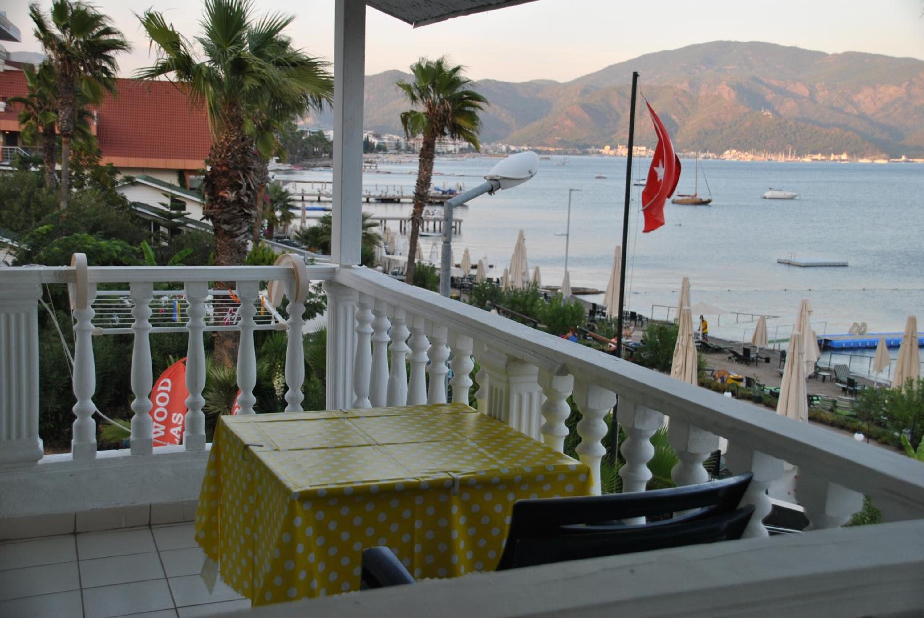Uysal Motel Beach