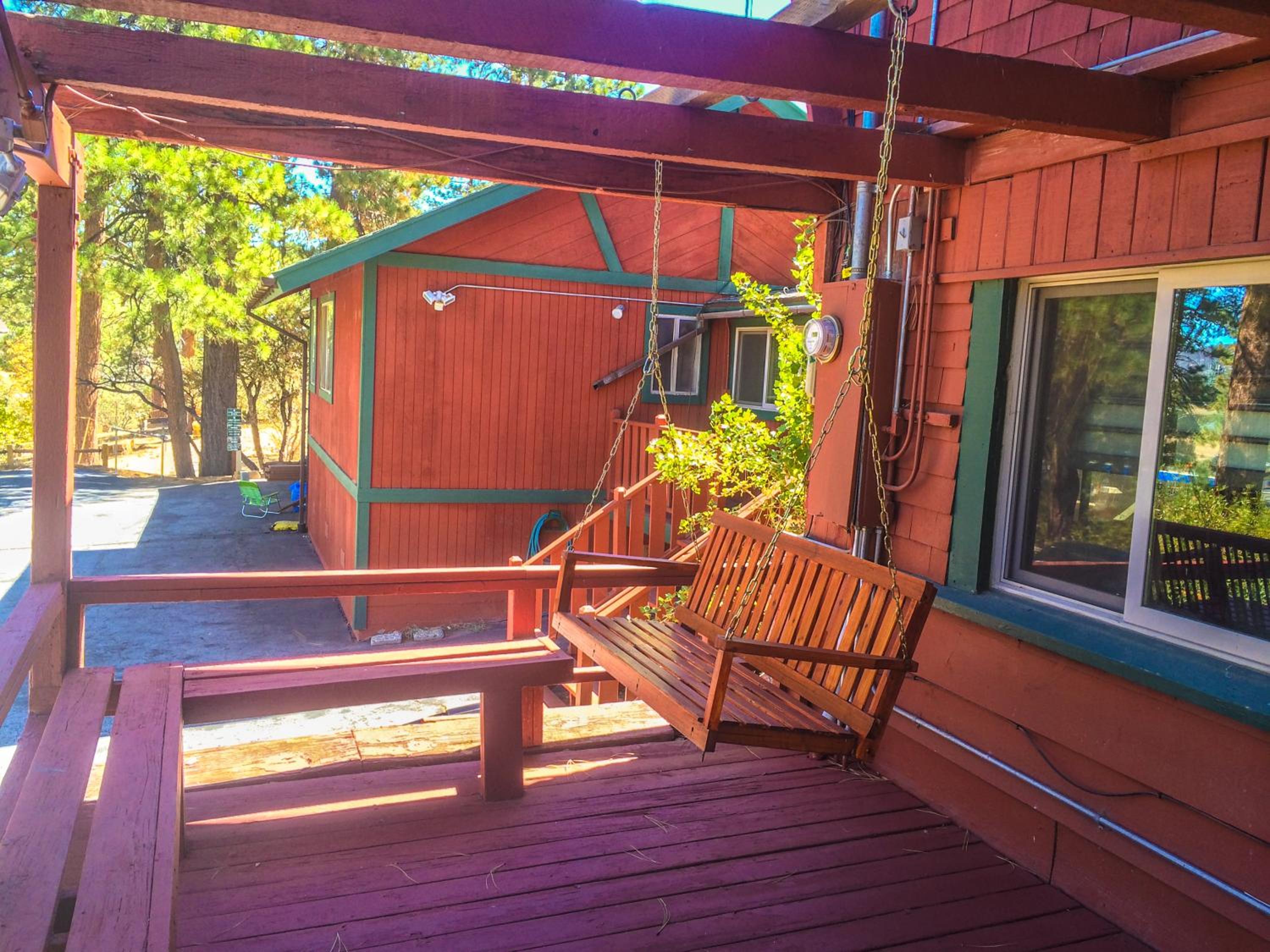 ITH Big Bear Lake Hostel & Lodge