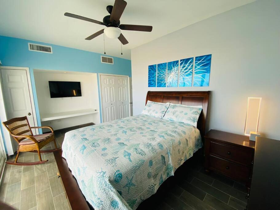 Beautiful Condo La Joya - Near Beach with Views