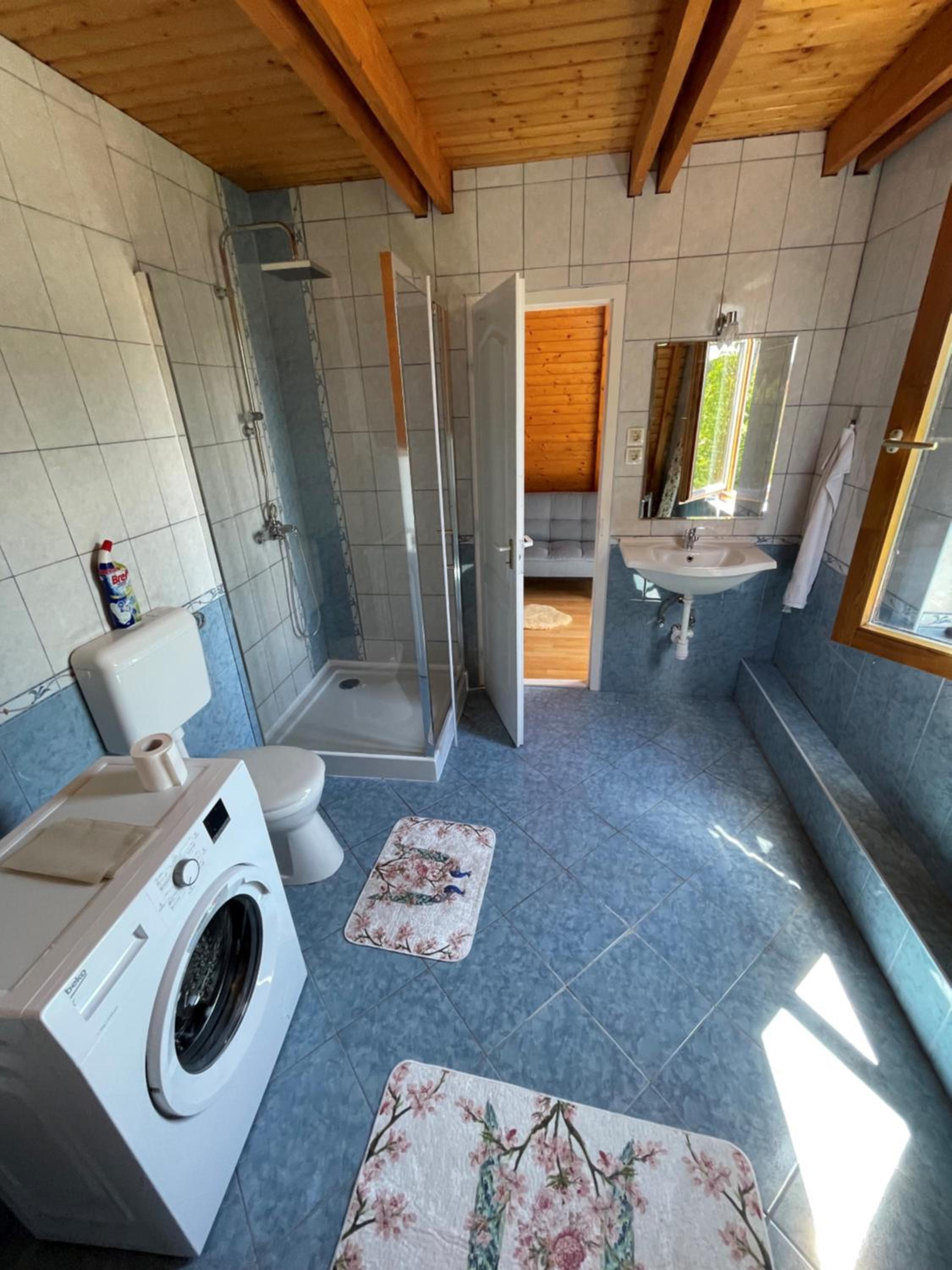 Photo 16