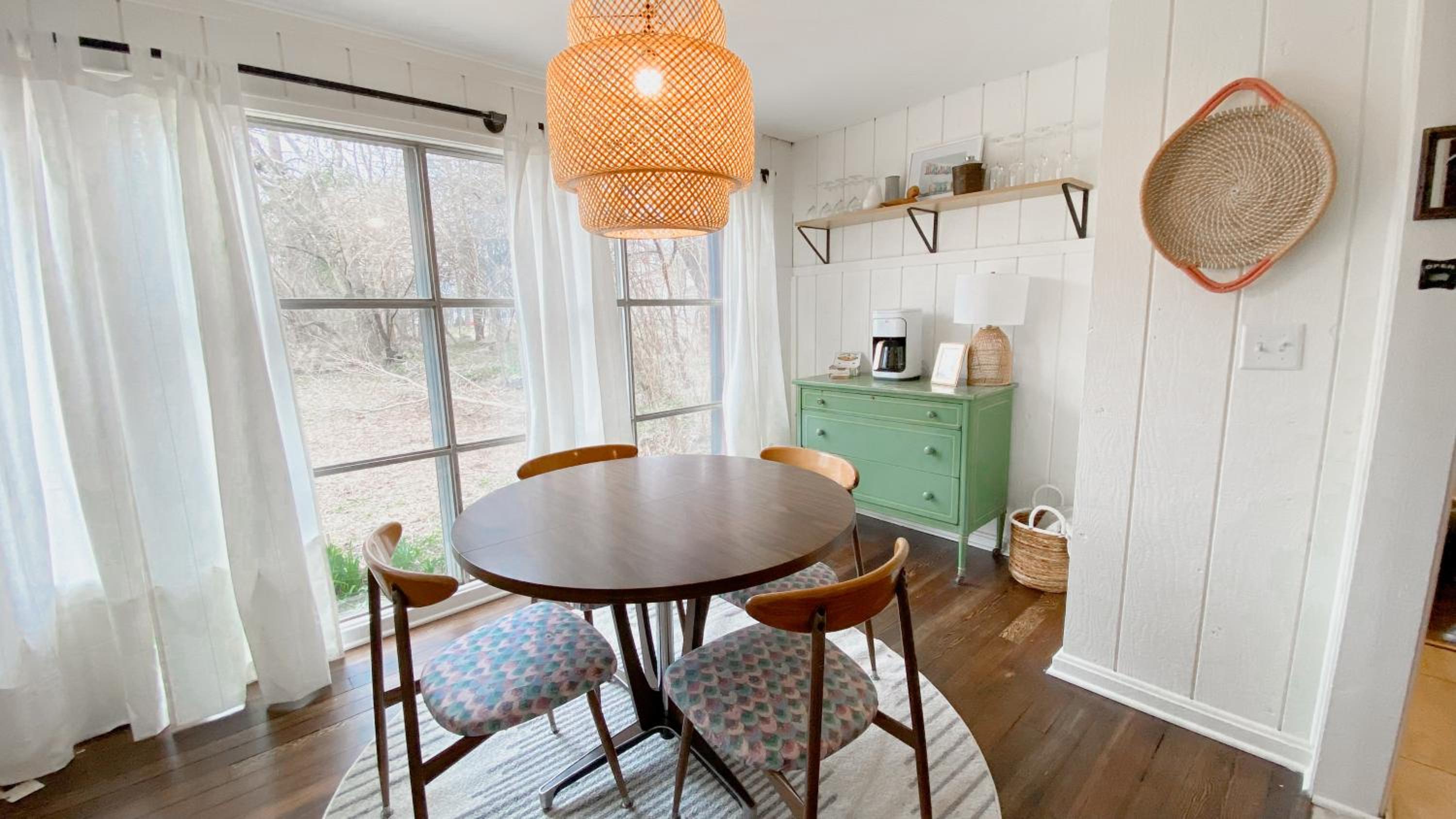 Retro Ypsilanti Cottage - Peloton & Vintage Vibes view 2