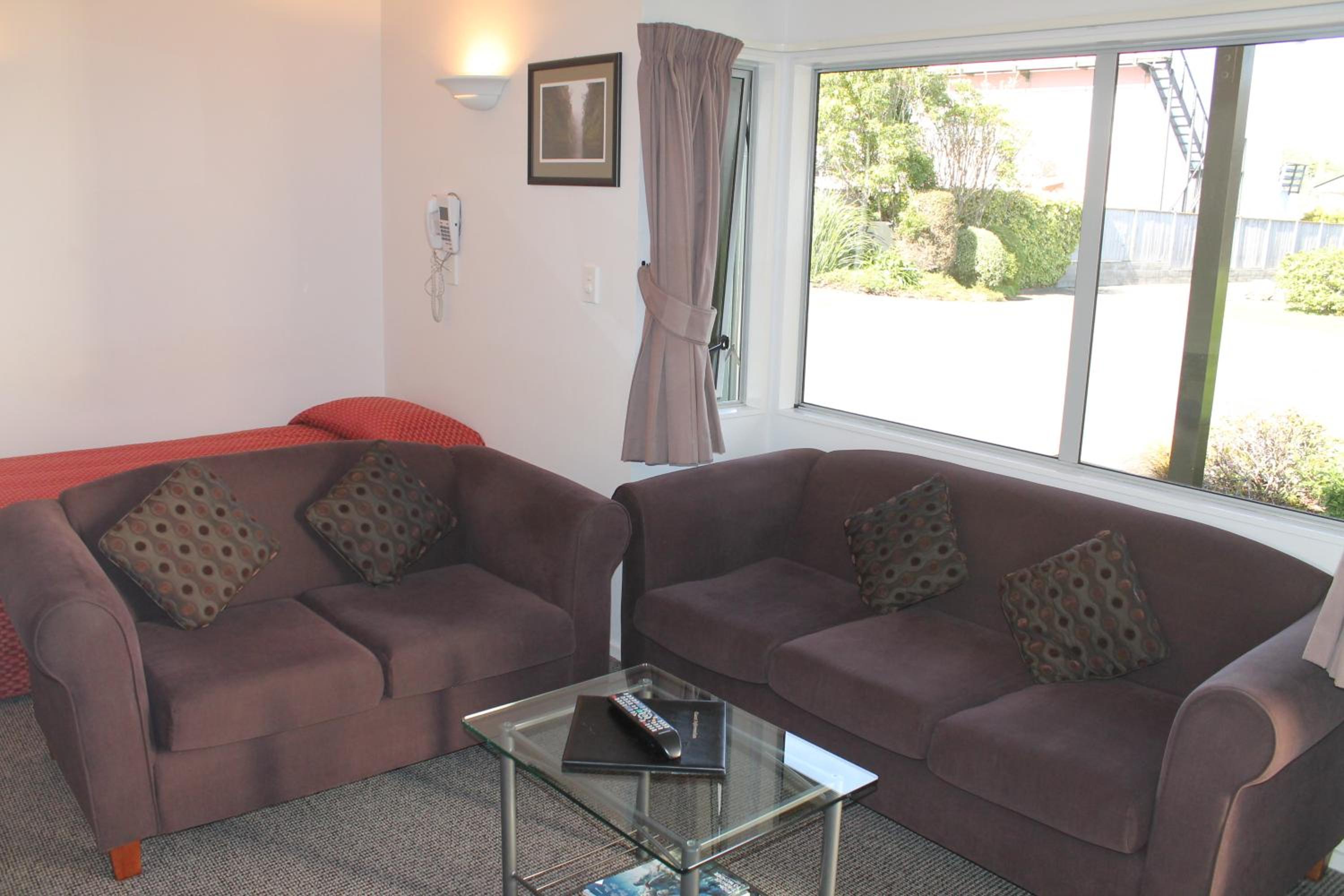 Riverview Motel