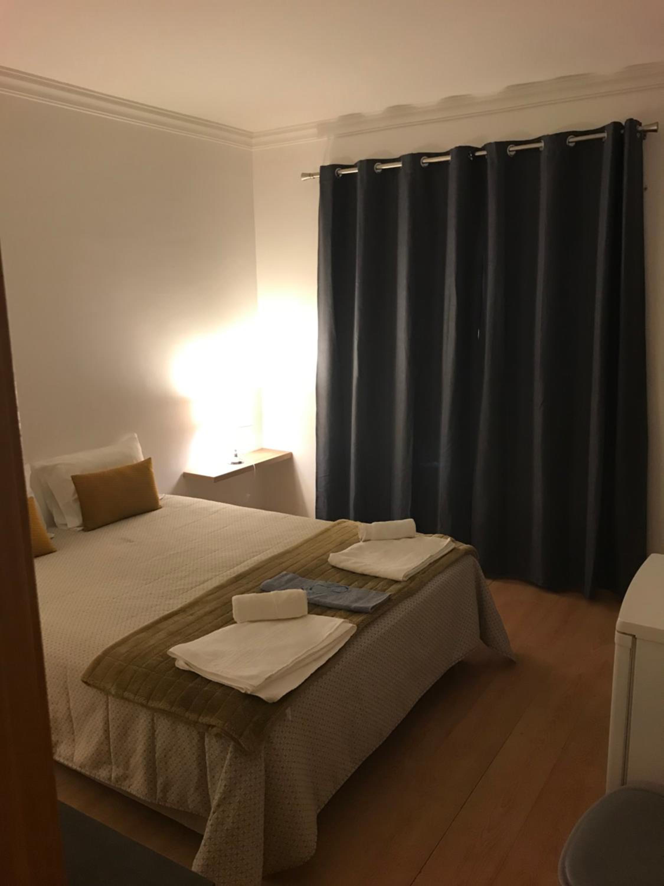 Lagos Royal Rooms and Suites - Image 3