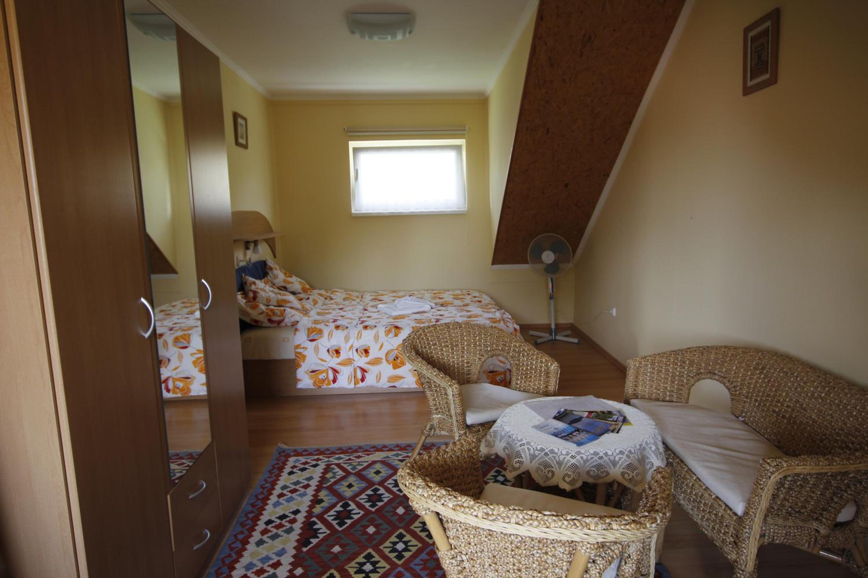 Photo 29