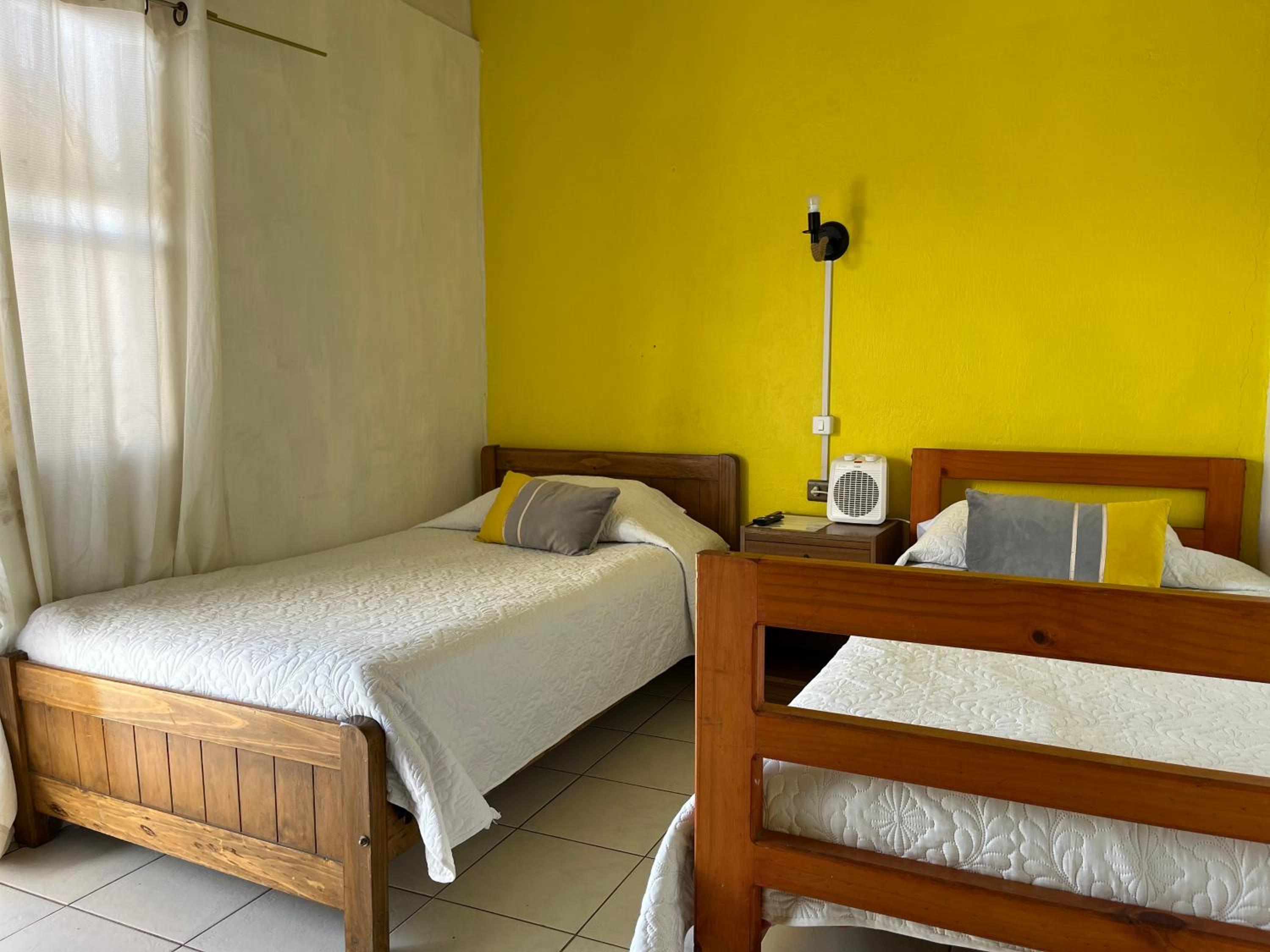 Hostal Avenue