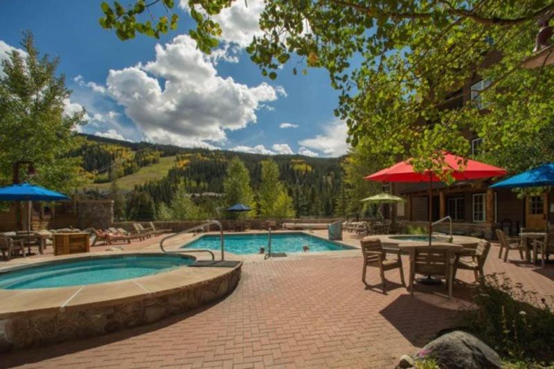 Premier 2 Bedroom Mountain Condo In River Run Village With Expansive Mountain Views And Walking Distance To Ski Slopes view 3