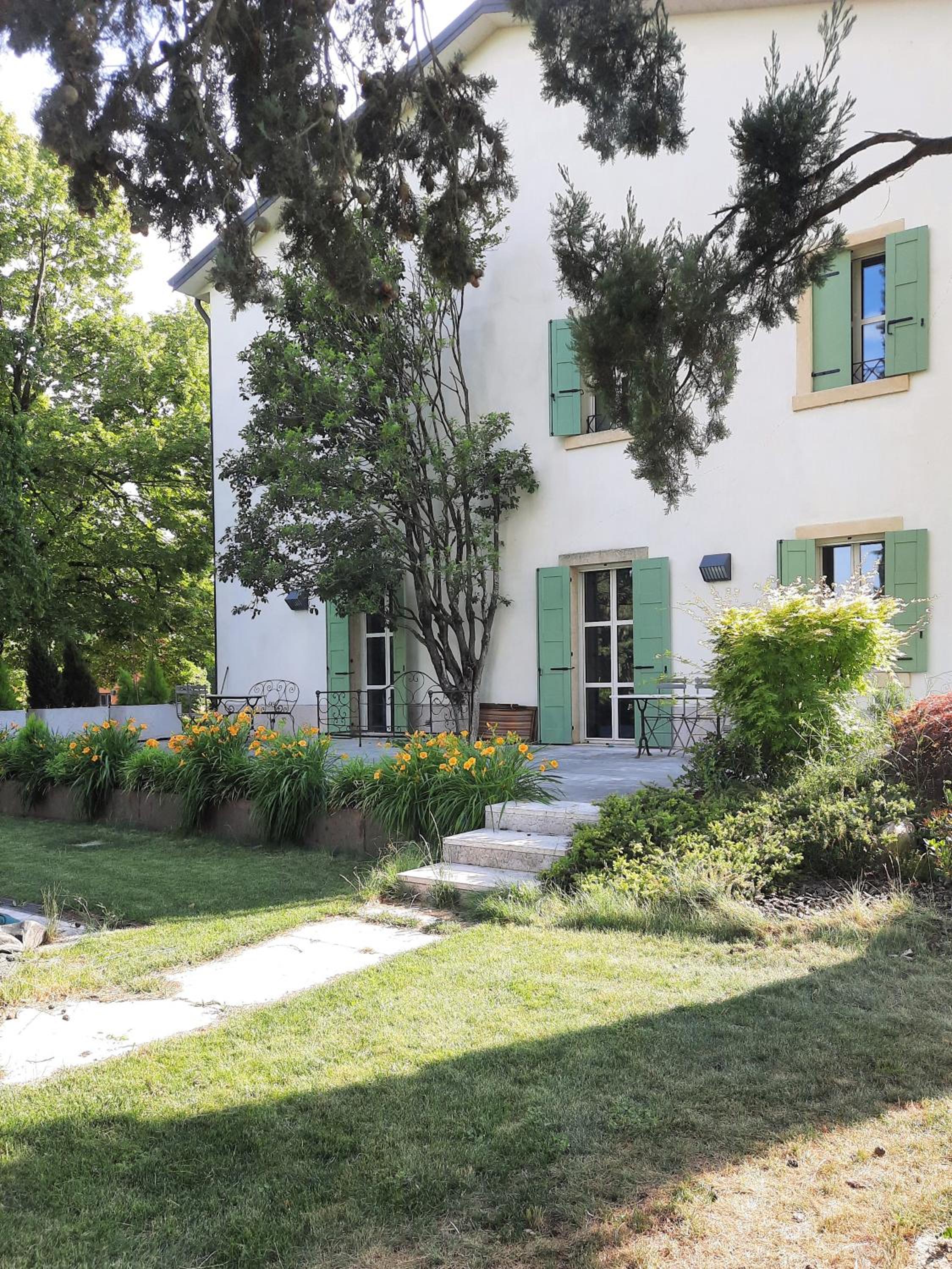 Photo 23