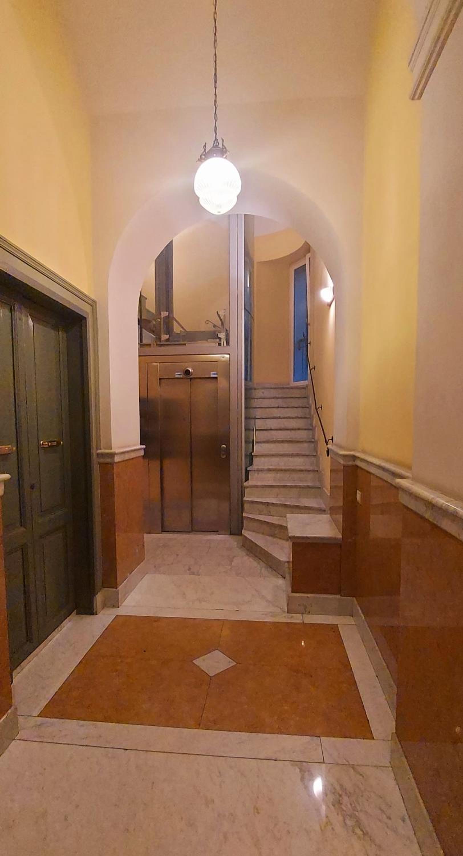 Tacito Apartments