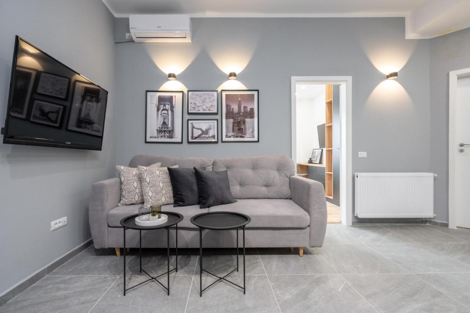 Gorgeous Apartament with View in Piata Universitatii view 4