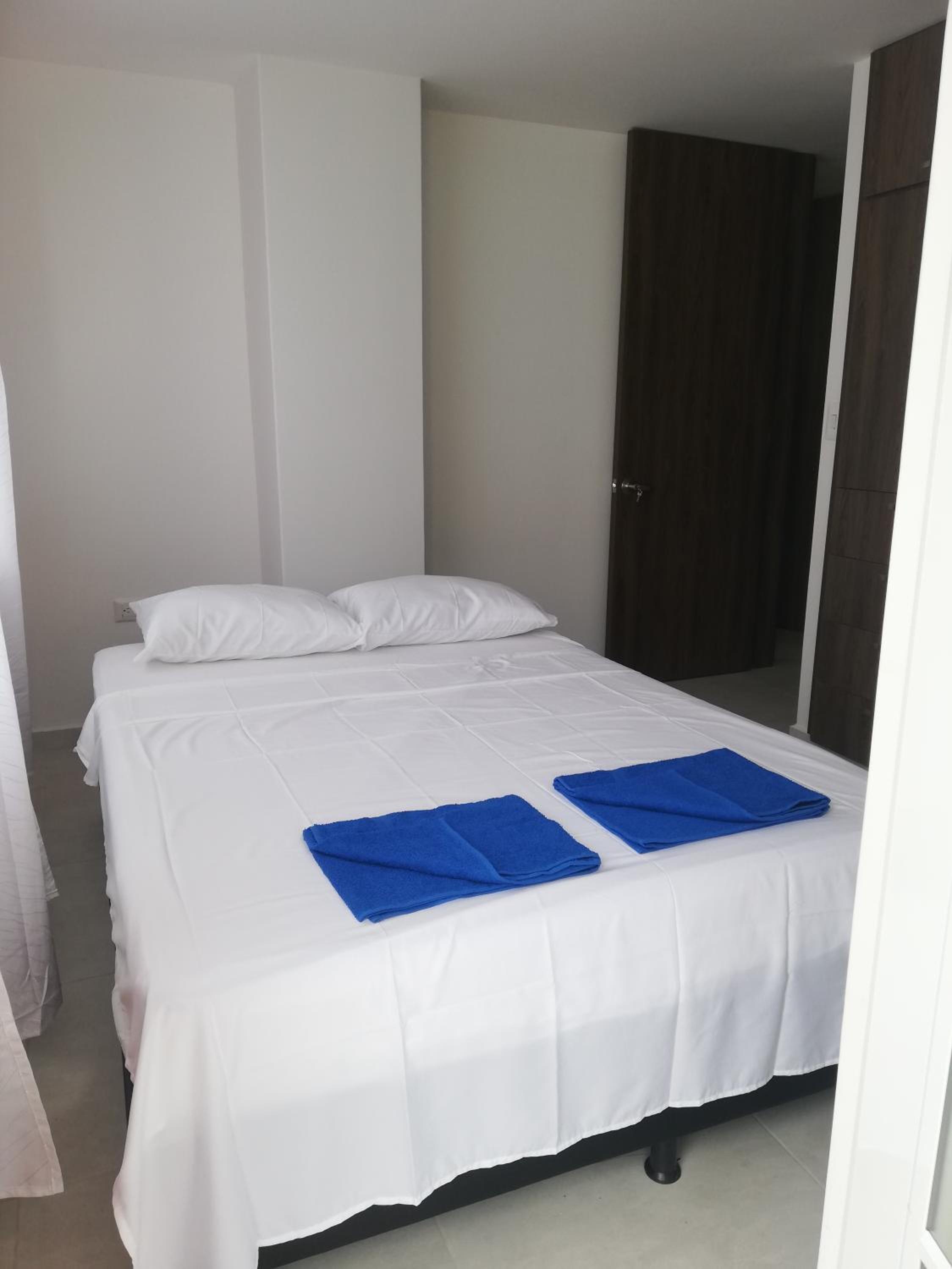 Hermoso apartamento nuevo con estacionamiento gratuito view 2