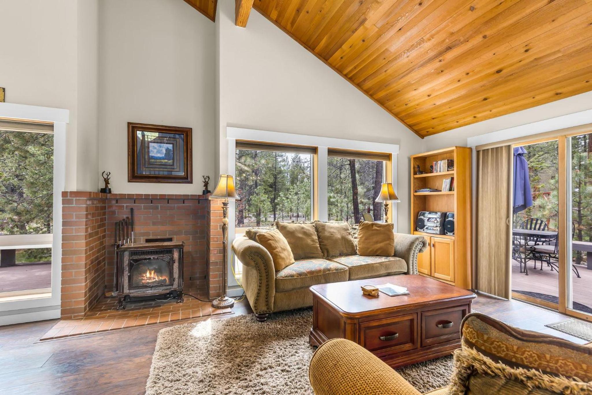 Sunriver Red Fir Retreat view 3