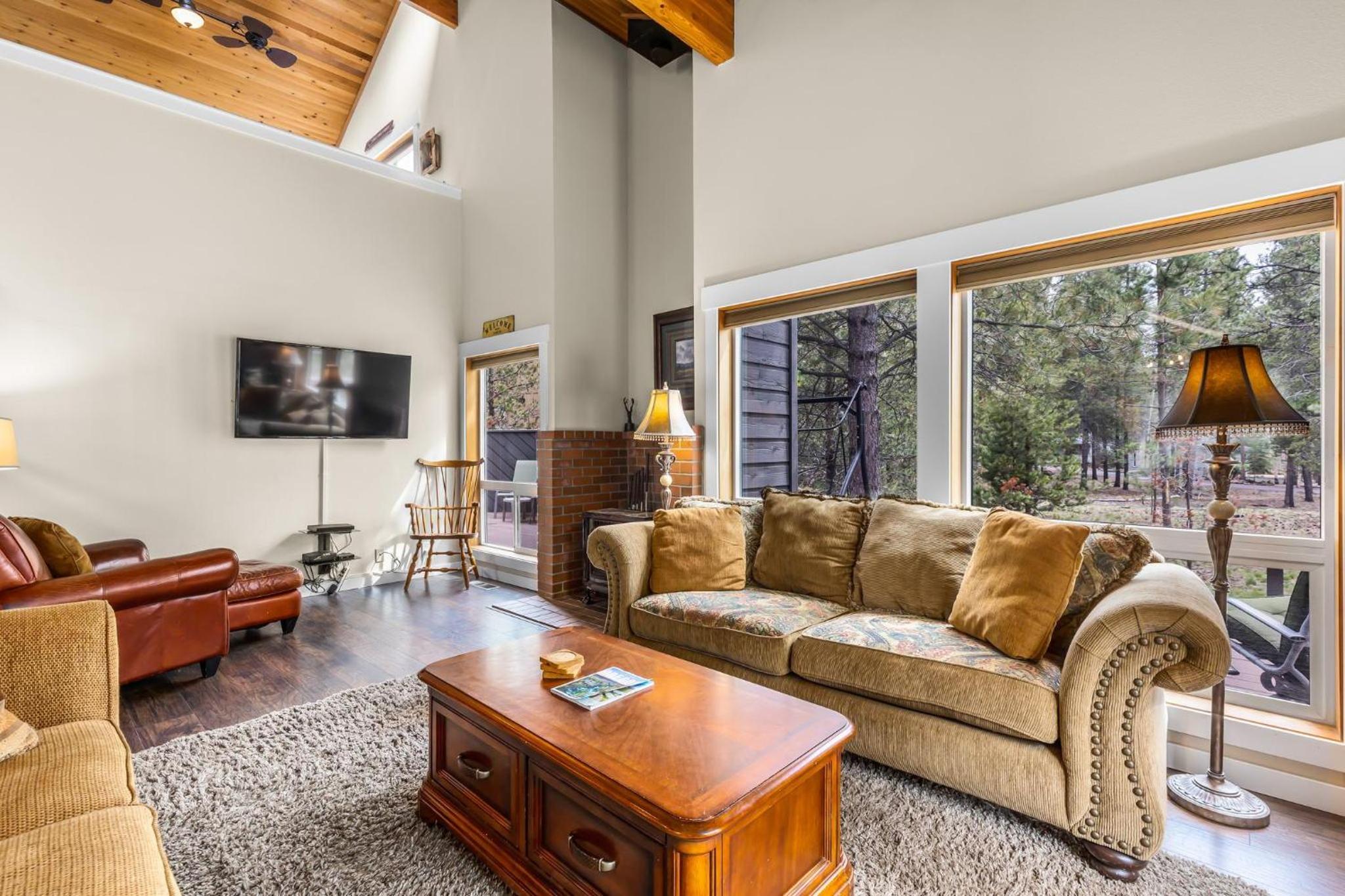 Sunriver Red Fir Retreat view 4
