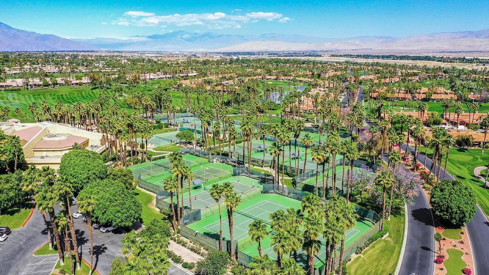 Palm Valley Full Access to Golf, Tennis, and Pickle Ball- Luxury 3 King Beds 3 Full Baths view 4