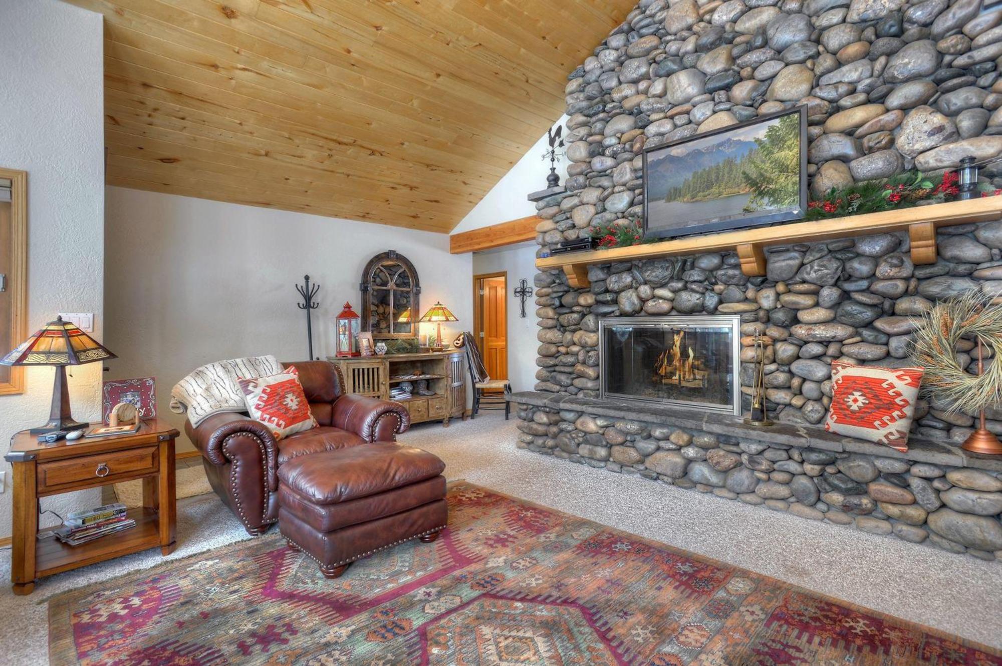 Seven Pines Cabin in Vallecito Lake Area of Bayfield CO view 3