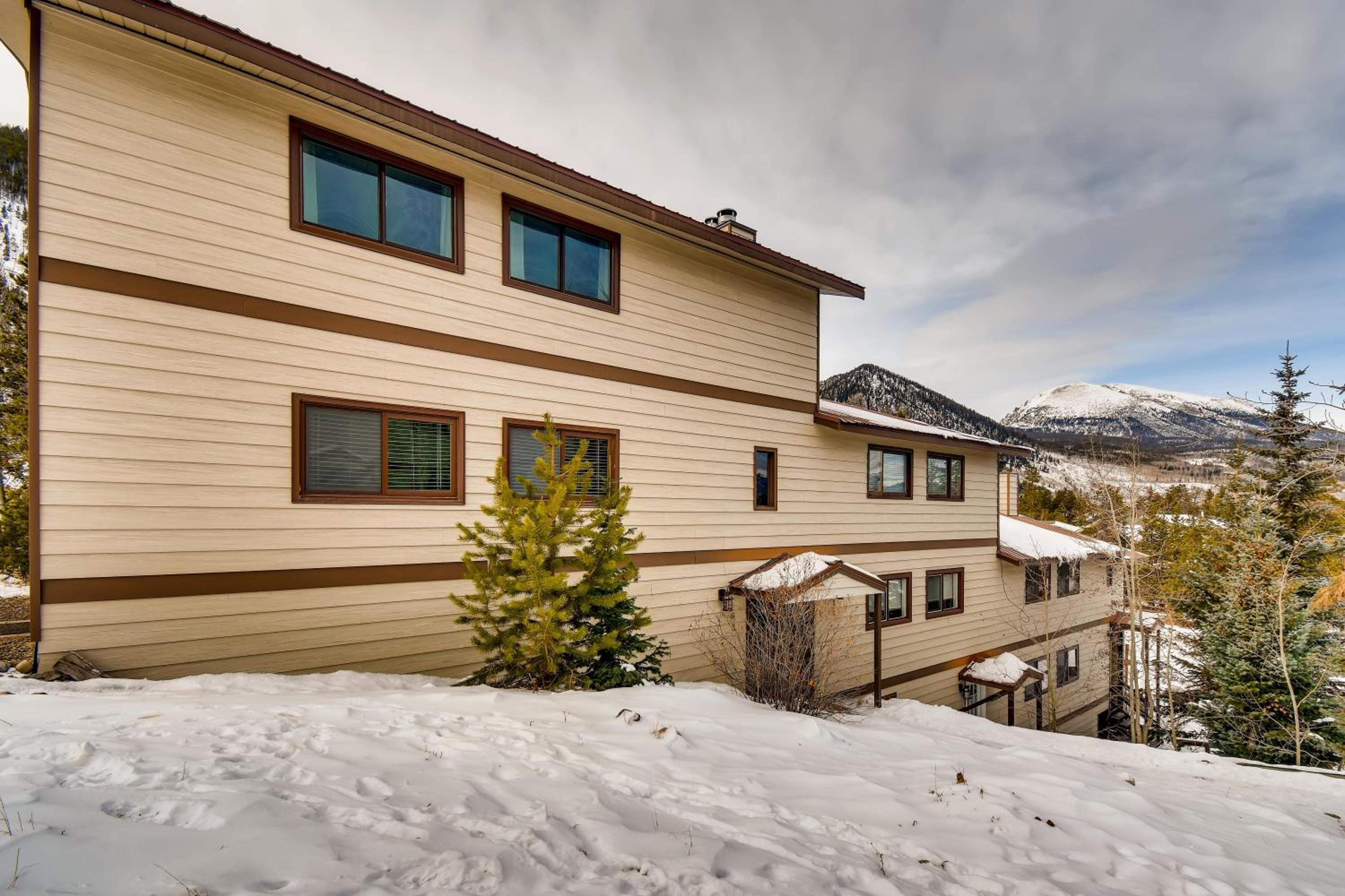 216 Pitkin St Unit6 view 3