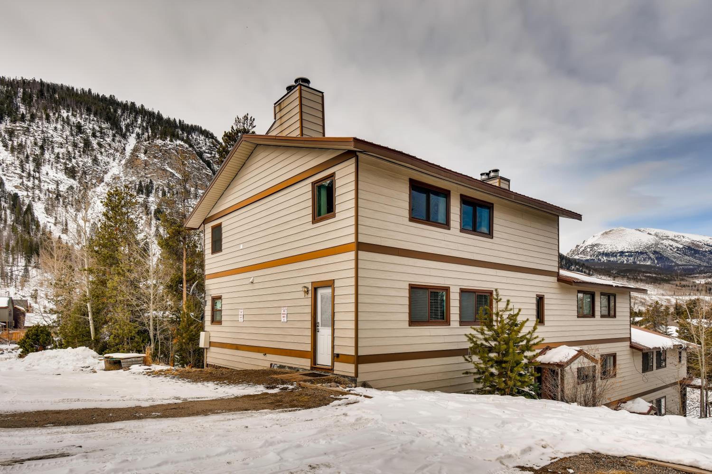 216 Pitkin St Unit6 view 4
