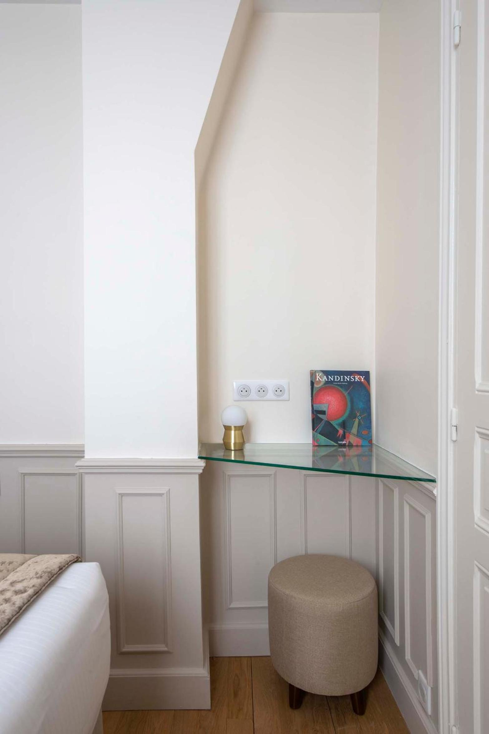 LE BEAU MARAIS - Luxury Apartments, AIR COND, LIFT