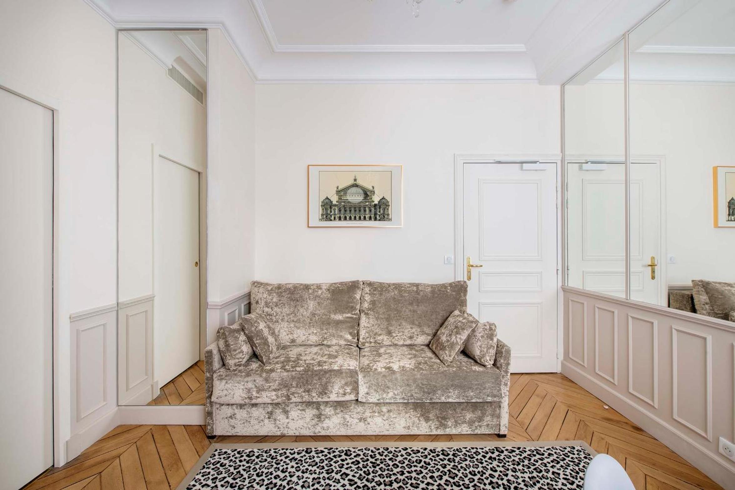 LE BEAU MARAIS - Luxury Apartments, AIR COND, LIFT