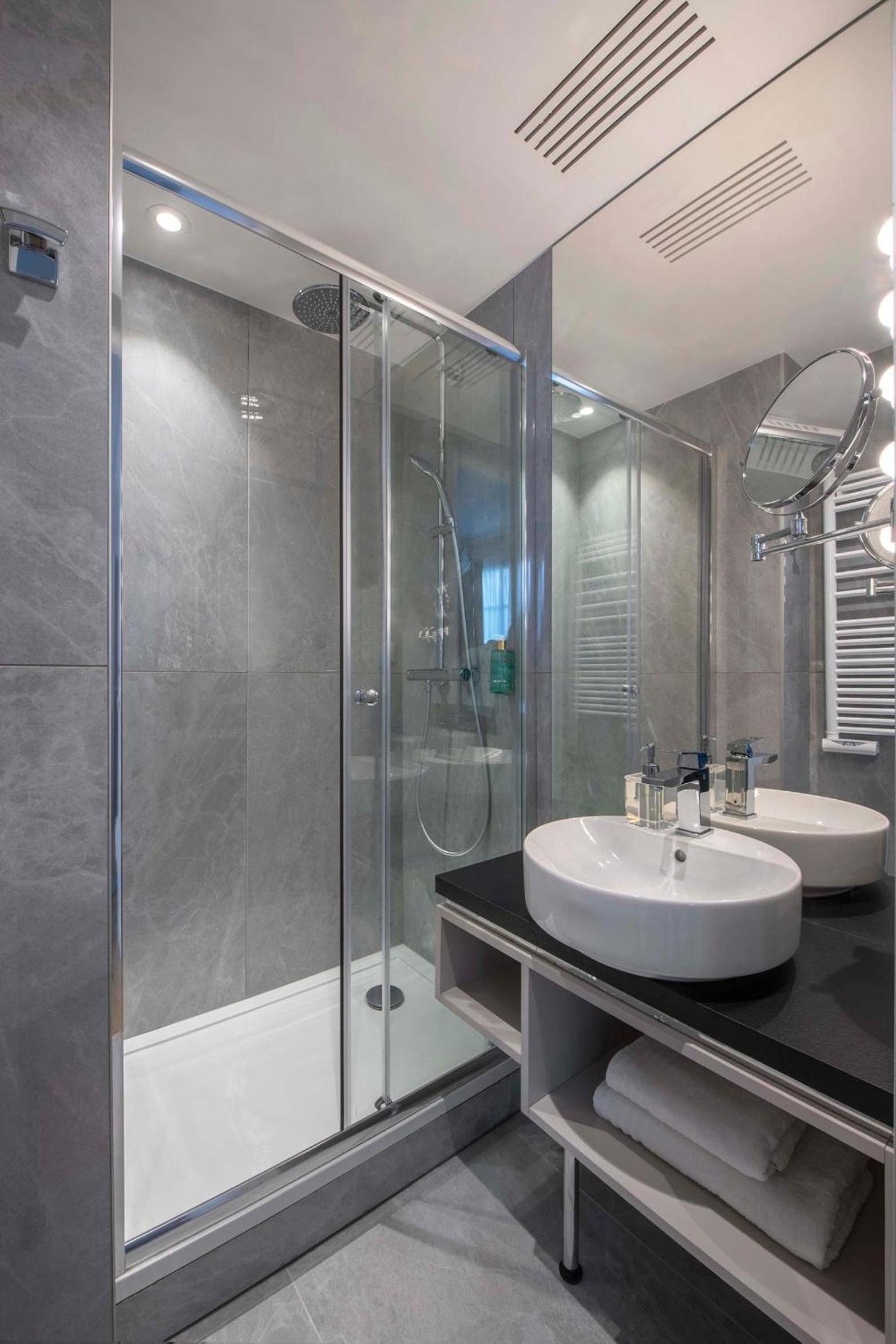 LE BEAU MARAIS - Luxury Apartments, AIR COND, LIFT