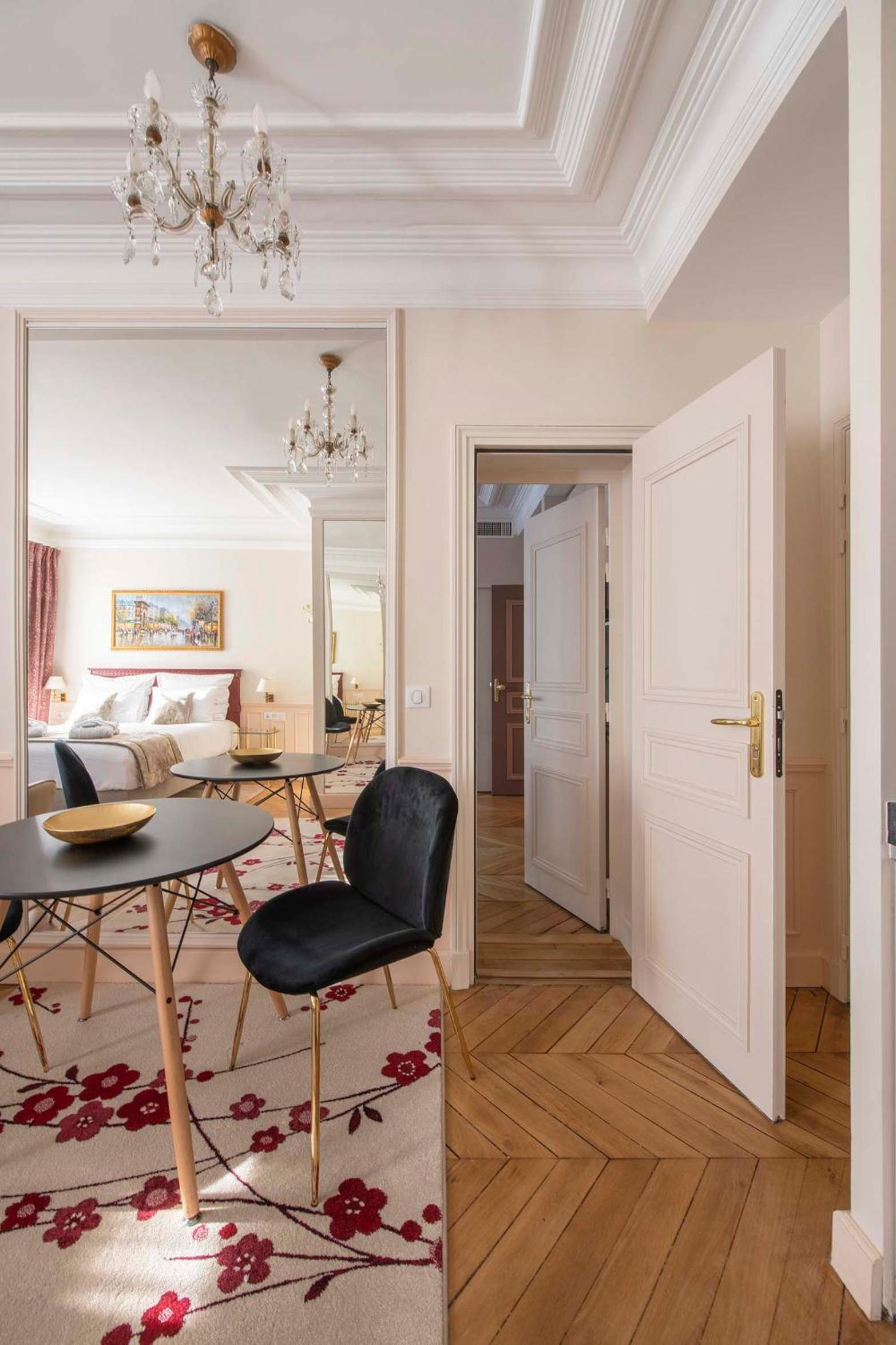 LE BEAU MARAIS - Luxury Apartments, AIR COND, LIFT