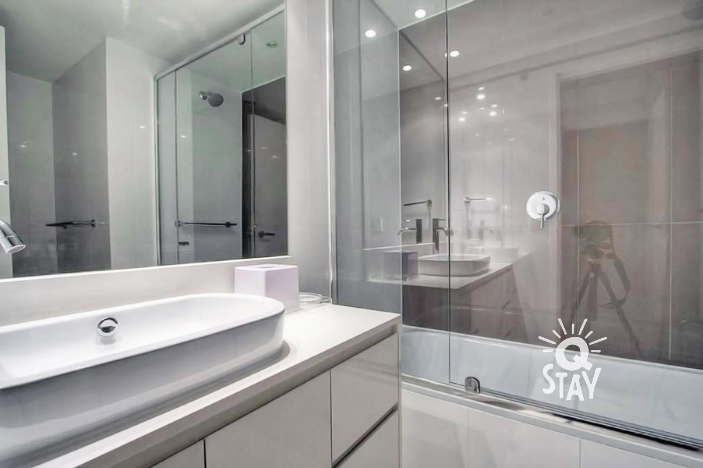 Incredible 2 & 3 bedroom Ocean View H'Residence - KIDS STAY FREE!!!