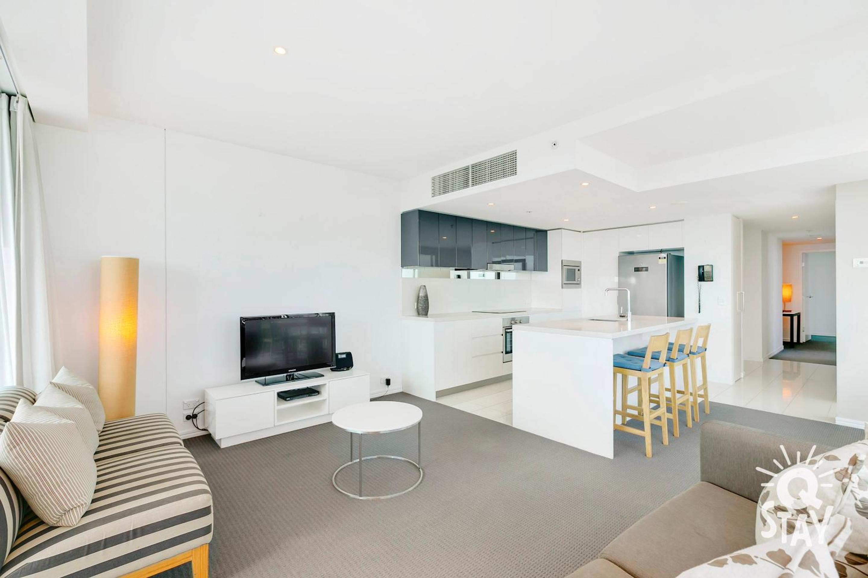 Incredible 2 & 3 bedroom Ocean View H'Residence - KIDS STAY FREE!!!