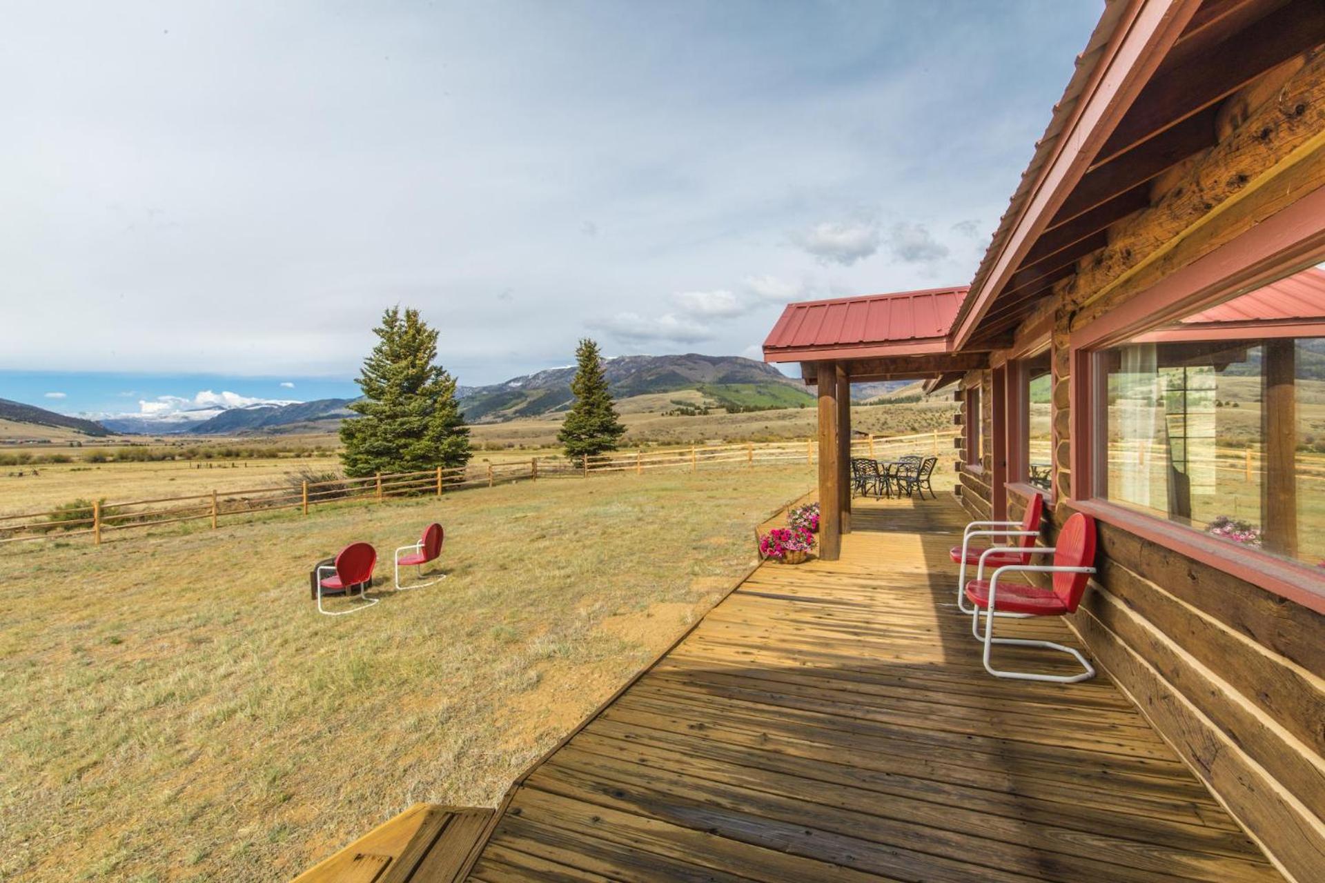 Meadow View Cabin