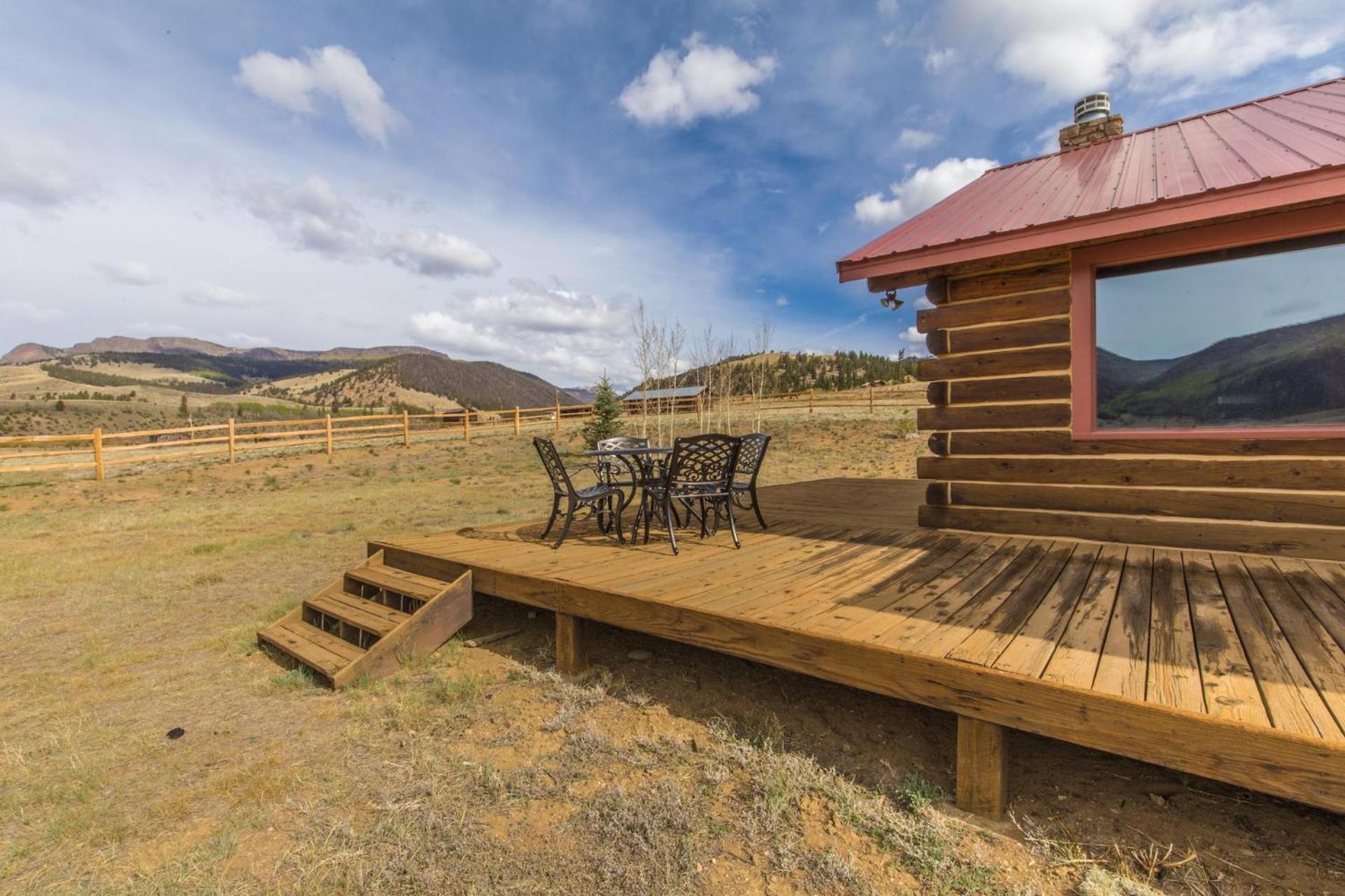 Meadow View Cabin