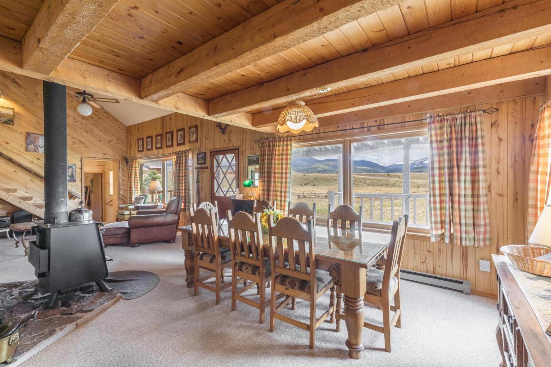 Charming Starlight Cabin view 4