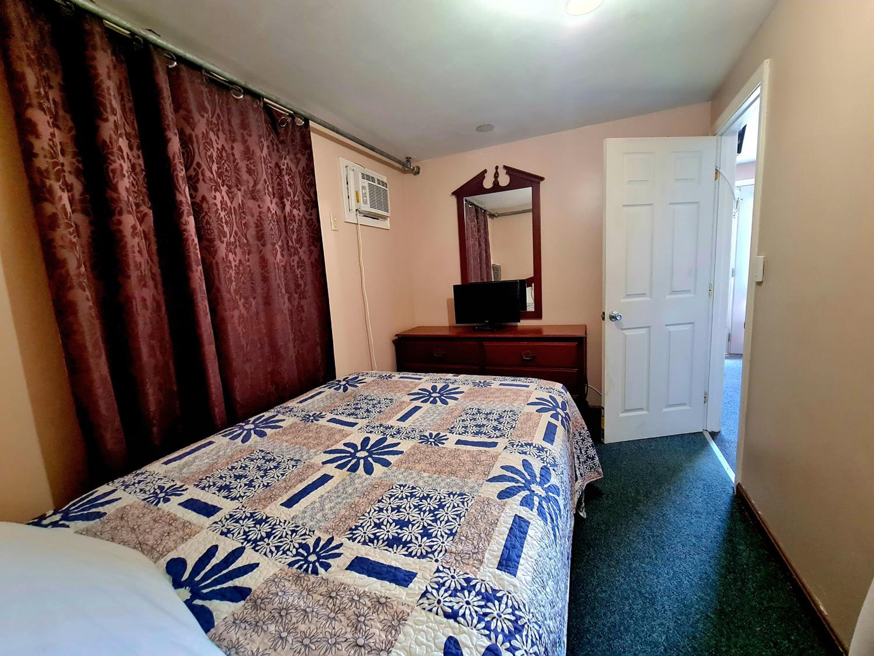 Regal Inn Hampton Beach - Property Image 8