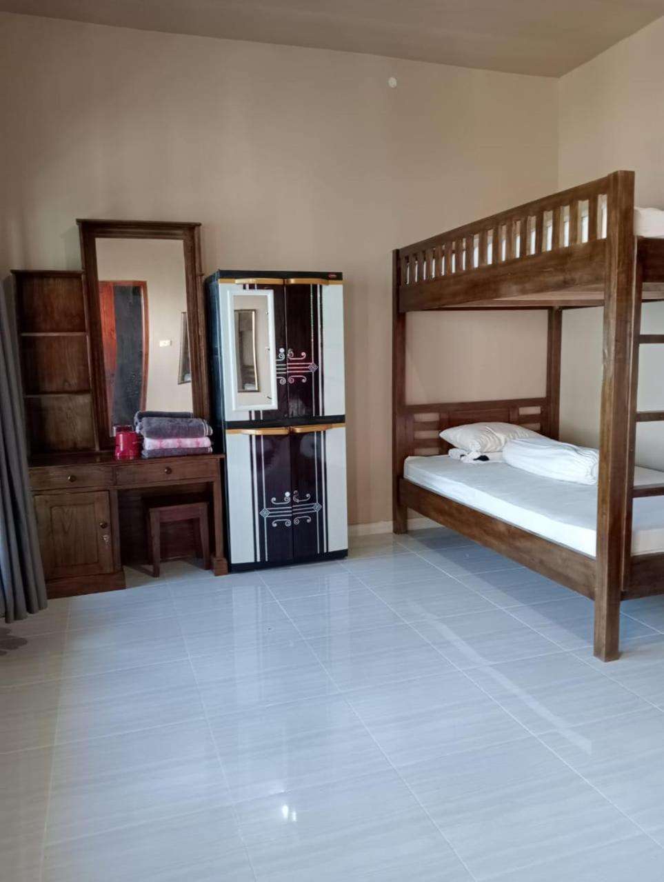 Sapu Nyapah Losmen Syariah Tanjung Setia, Biha - 14