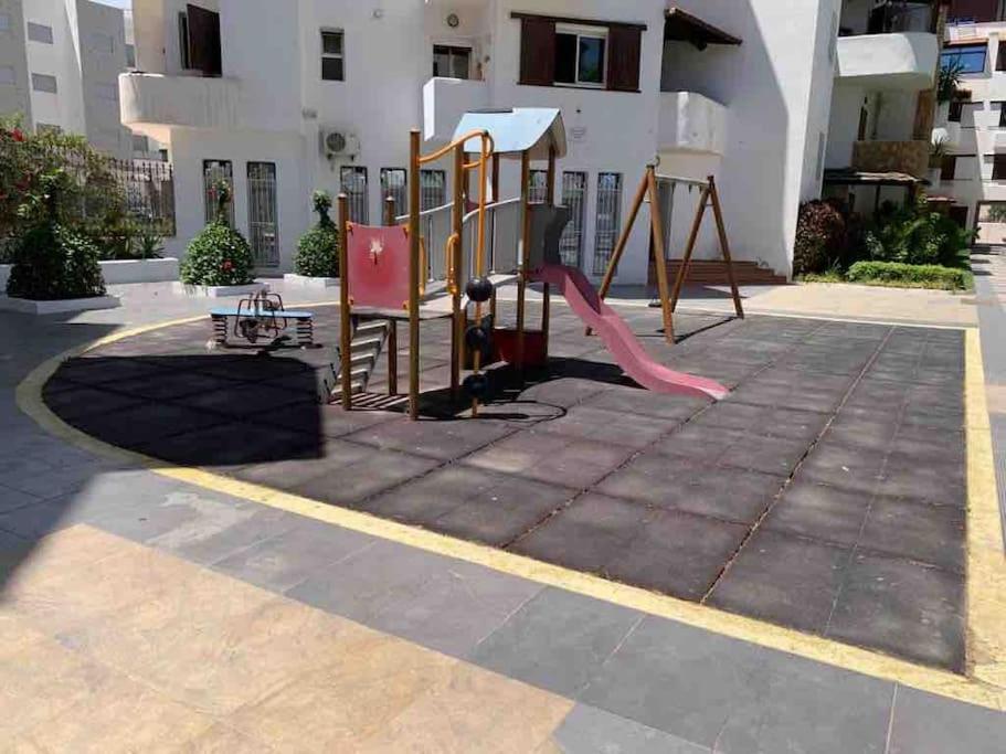 superbe appartement en complexe avec piscine