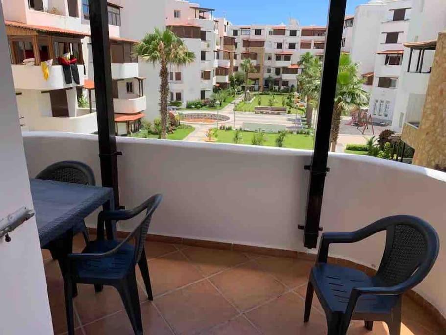 superbe appartement en complexe avec piscine