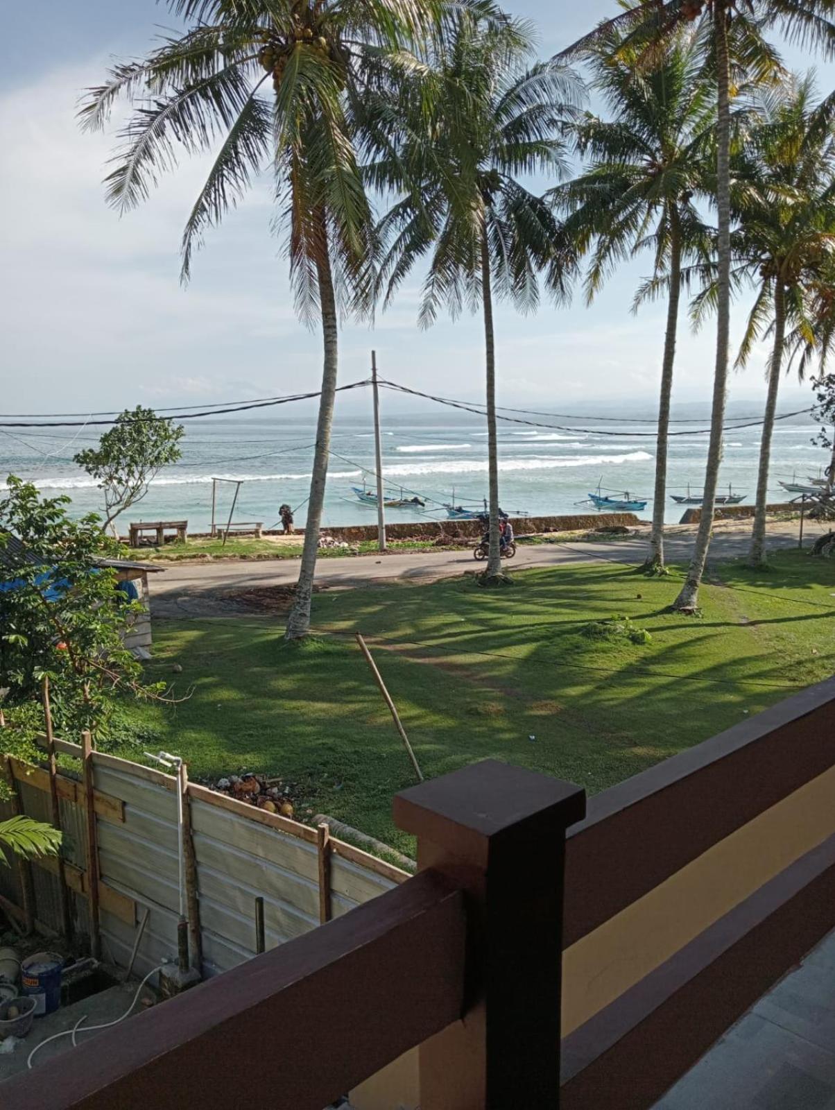 Sapu Nyapah Losmen Syariah Tanjung Setia, Biha - 24