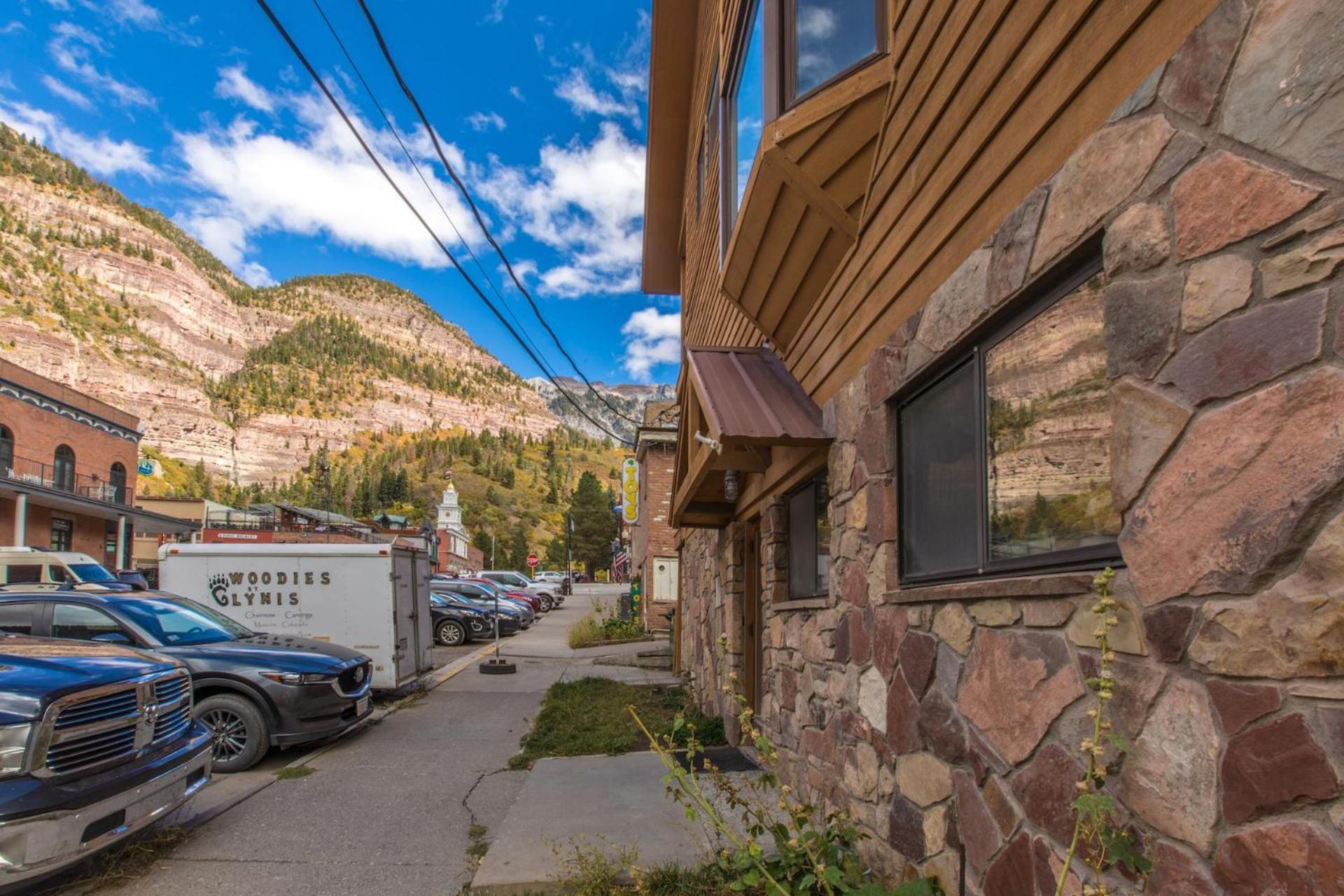 225 6th Avenue 4 view 4