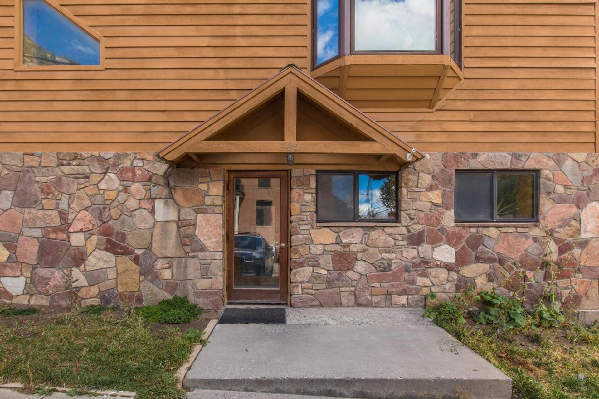 225 6th Avenue 4 view 5